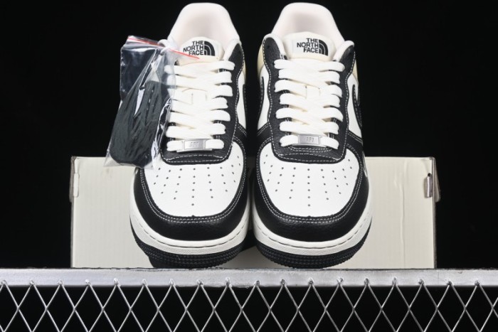 Nike Air Force 1 '07 Low The North Face Collaboration - Black Leather Low-Top Casual Sneakers - CH6336-513