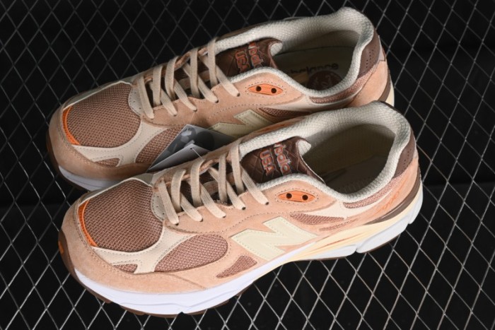 New Balance Made In USA M990 Series High-End Classic Retro Running Shoes with Carbon Fiber Midsole - M990SZ3 1