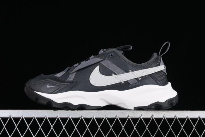 Nike TC 7900 Retro Chunky Dad Shoes with Reflective Swoosh and Cushioned Sole - DD9682-001