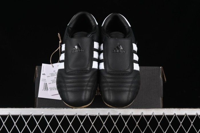 Adidas Originals Taekwondo JQ4775 Low-Top Training Shoes for Comfortable Non-Slip Durable Workouts