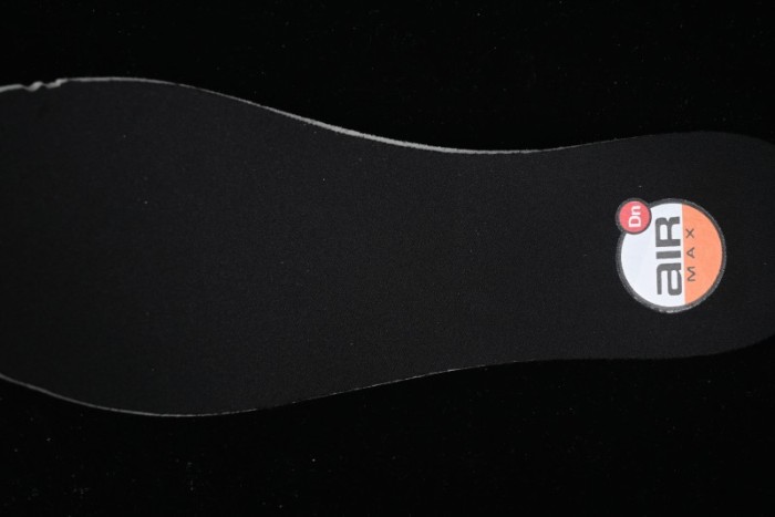 Nike Air Max Dn8 Running Shoes with Dynamic Air Cushion Technology - FQ7860-004