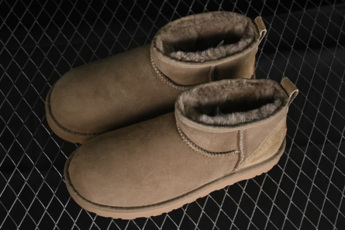 UGG Classic Ultra Mini Short Boots with Genuine Australian Sheepskin and TREADLITE Outsole - 1116109