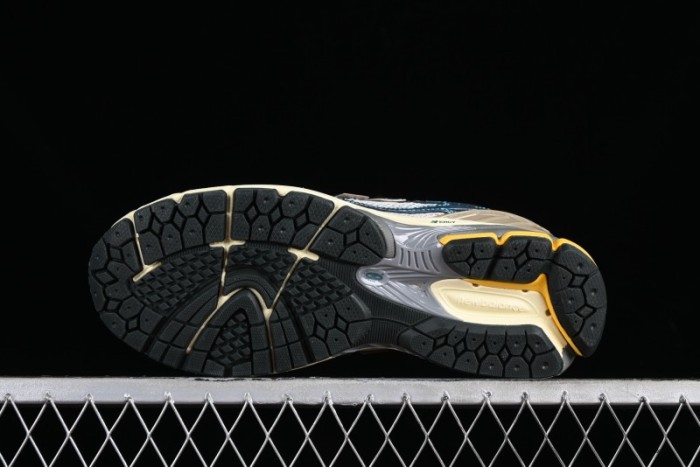 New Balance 1906 Series Retro Dad Style Casual Running Shoes with T-Beam Outsole - M1906RRC 1