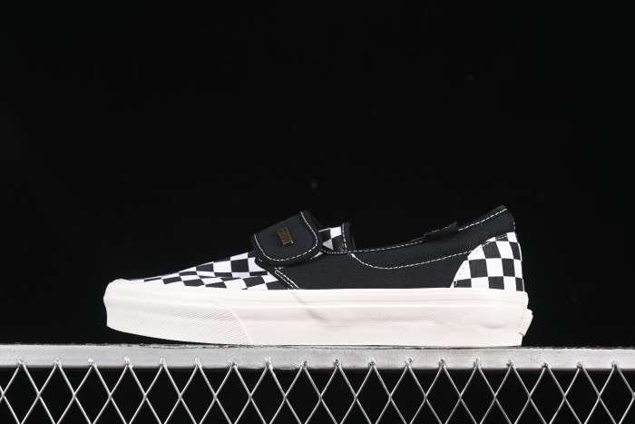 Vans Slip-On Classic Checkerboard Slip-On Casual Skate Shoes - VN0A3J9FPZR