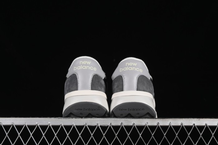 New Balance 370 Series Retro Casual Running Shoes - U370AE