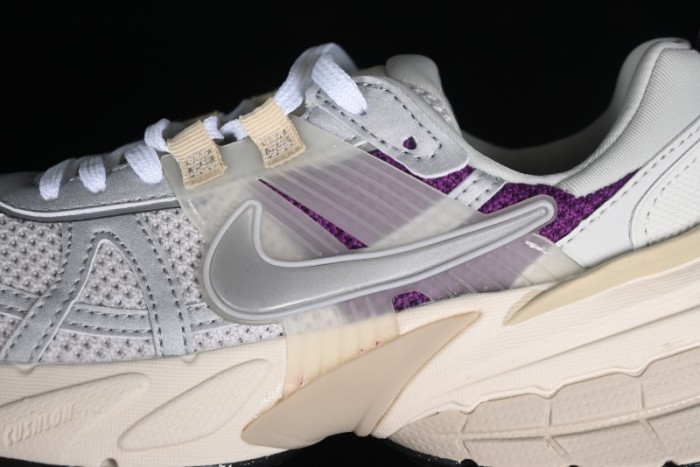 Nike Runtekk Run Retro Low-Top Running Shoes with Cushlon Midsole and Anti-Slip Design - HF4305-072