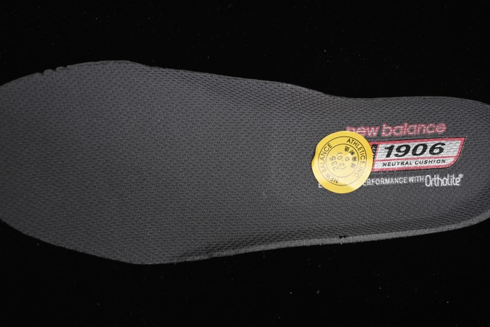 New Balance 1906 Series Retro Dad Style Casual Running Shoes - M1906AC