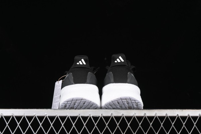 Adidas Ultraboost 5X IH3110 Running Shoes with Innovative Bubble Cushion Technology