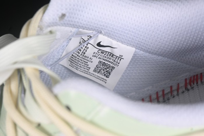 Nike Air Force 1'07 Low  Green Love  520 Limited Edition Casual Sneakers with Small Green Heart Design - DH2920-111