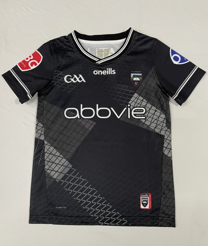 25/26 Sligo GAA Black with Geometric Pattern Kids Jersey