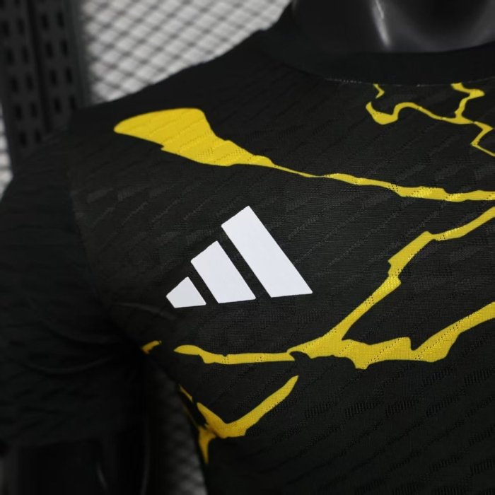 Player Version 25/26 Real Madrid x Avengers Graphic Black Jersey