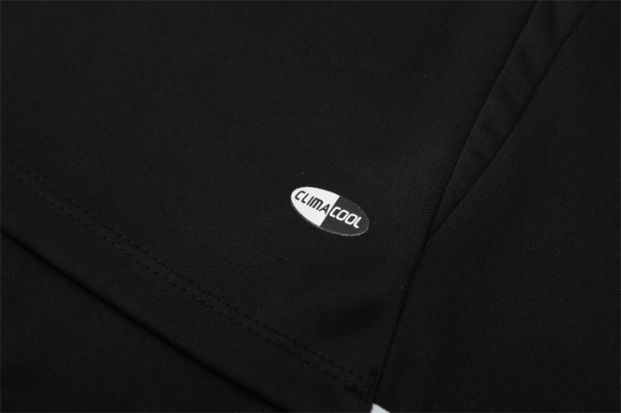 Retro 04/05 Real Madrid Black Half Zipper Jacket