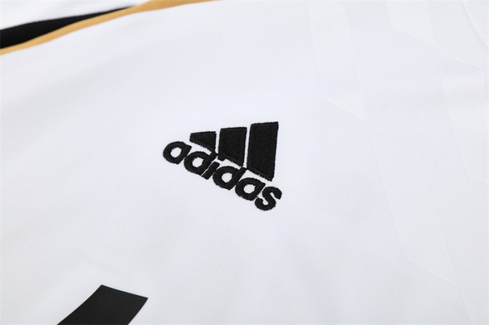 Retro 11/12 Real Madrid White Half Zipper Jacket