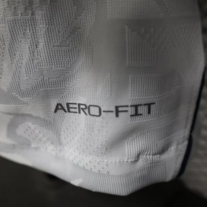 25/26 Player Version  England Home Long Sleeve Jersey