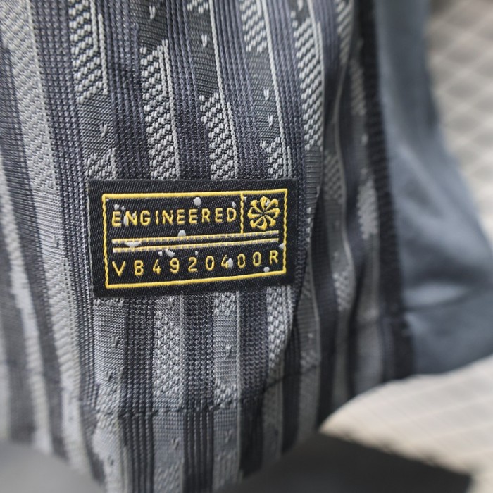 25/26 Player Version Paris Saint-Germain Black with Grey  Long Sleeve Jersey