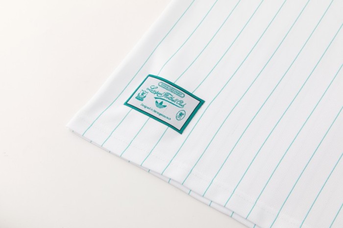 26/27  Liverpool White Short Sleeve+Soccer Shorts