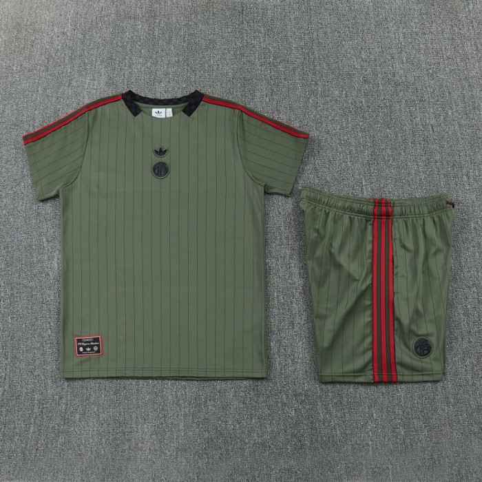 26/27 Bayern München  Forest Green  Pinstripe  Short Sleeve+Soccer Shorts
