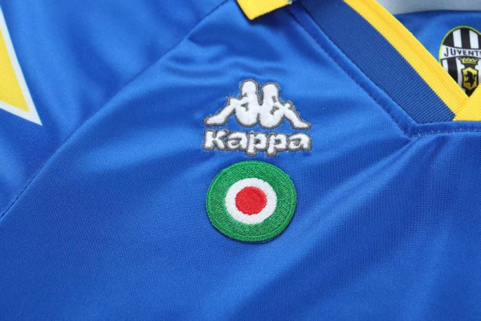 Retro 95/96 Kids Juventus Away Jersey