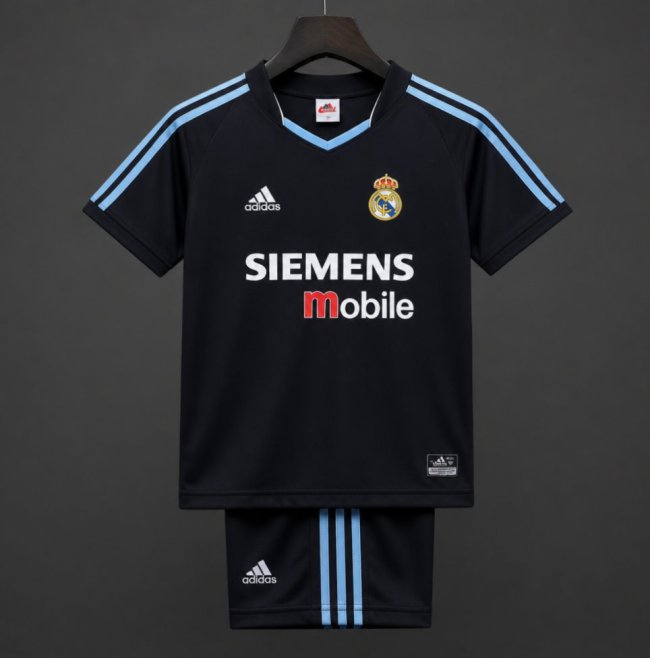 Retro 03/04 Real Madrid Away Jersey