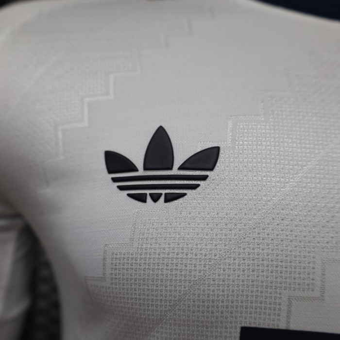 Player Version 26/27 Bayern Munich Away White Long Sleeve Jersey