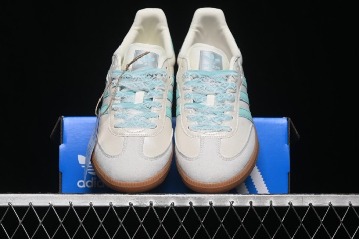 Adidas Samba OG Classic Skateboarding Shoes with Retro Suede Design - KJ4304