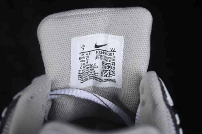 Nike P-6000 SE Retro Running Sneakers with Layered Design and Lightweight Construction - IO3496-001