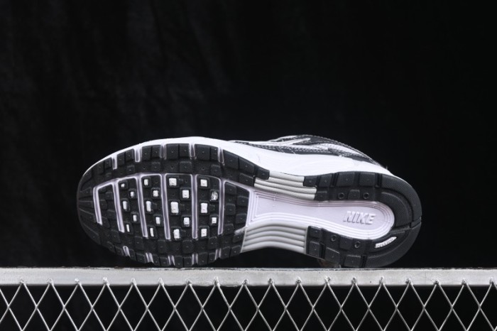 Nike P-6000 SE Retro Running Sneakers with Layered Design and Lightweight Construction - IO3496-001