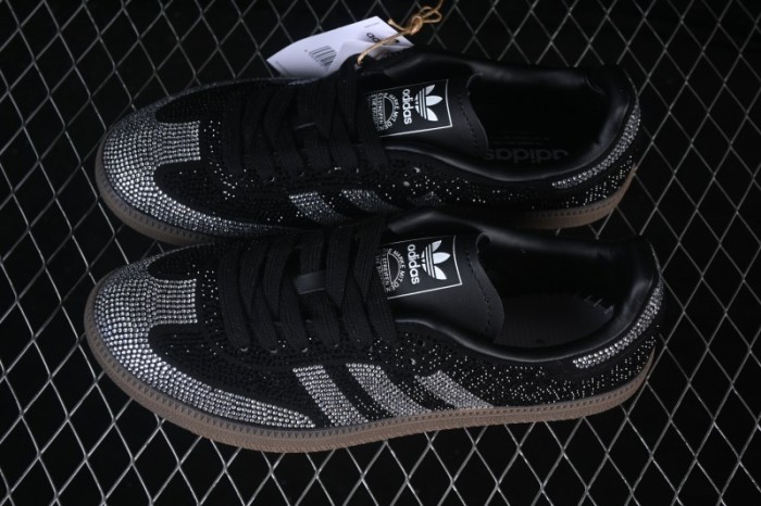 Adidas Samba OG Classic Lifestyle Sneakers with Retro Design - IH9052