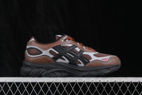 Asics Gel-NYC 2.0 Retro Running Shoes with Breathable Mesh and Suede Upper - 1203A896-200