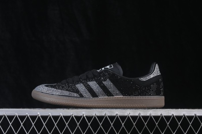 Adidas Samba OG Classic Lifestyle Sneakers with Retro Design - IH9052
