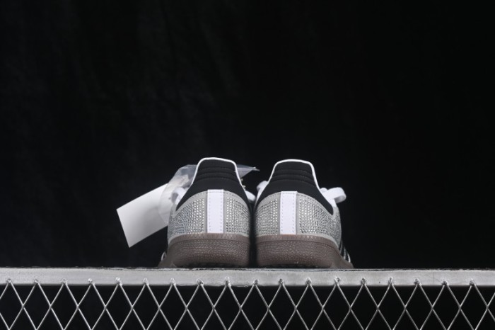 Adidas Samba OG Casual Sneakers with Retro Design - IH9055
