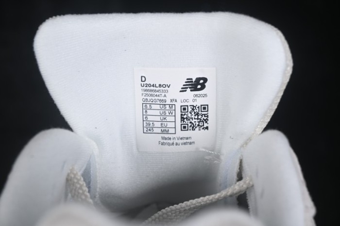 New Balance 204 Series Retro Casual Running Shoes with Breathable Mesh Upper - U204L80V