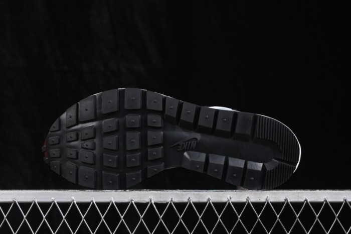 Nike VaporWaffle 3.0 Sneakers with Deconstructed Layered Design and Elevated Sole - DD1875-011