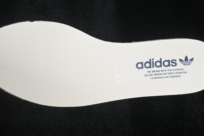 Adidas Samba OG Mule Casual Slide Sandals with Retro Design - HP5053