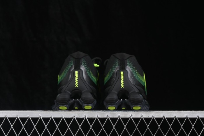 Nike Air Liquid Max Running Shoes with Air Cushioning - IQ7634-001