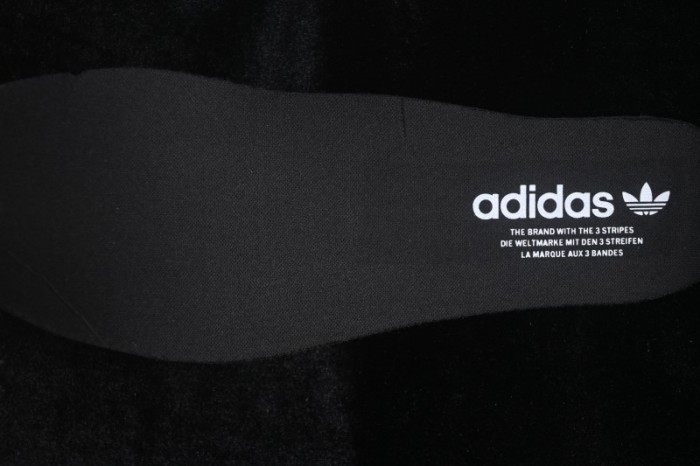 Adidas Samba OG Classic Lifestyle Sneakers with Retro Design - IH9052