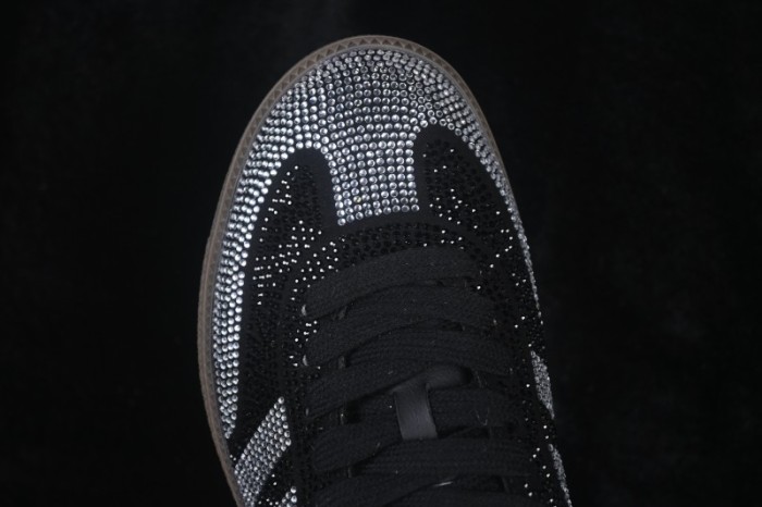 Adidas Samba OG Classic Lifestyle Sneakers with Retro Design - IH9052