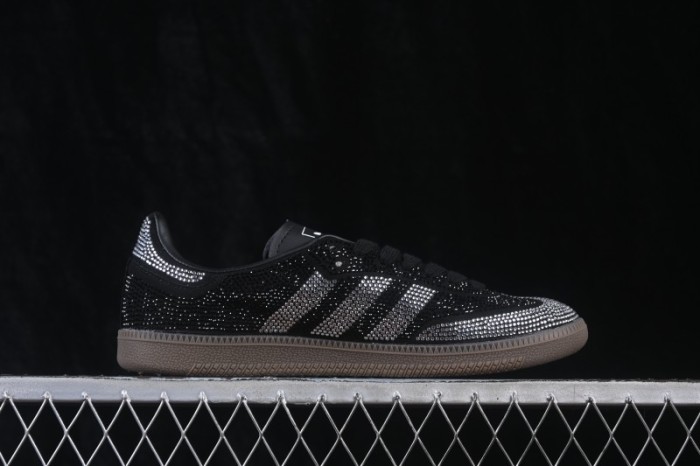 Adidas Samba OG Classic Lifestyle Sneakers with Retro Design - IH9052