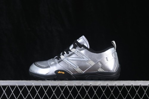 New Balance MT10 Series Barefoot-Inspired Lifestyle Shoes with Vibram Outsole - MT10O8SW