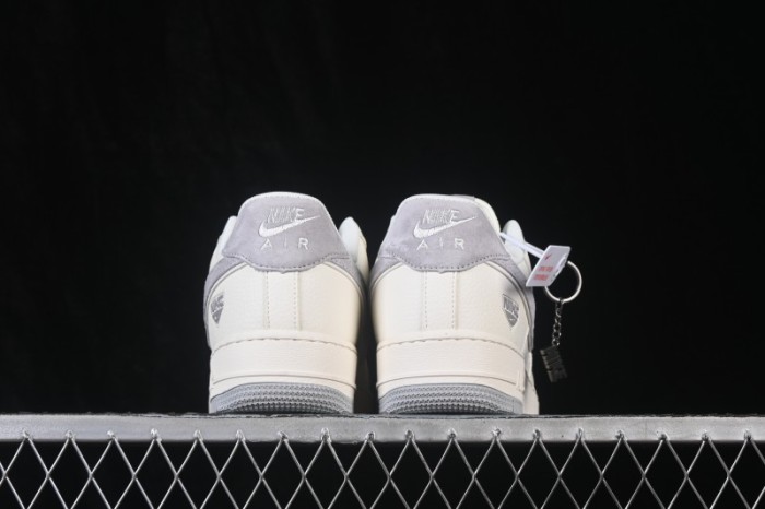 Nike Air Force 1 '07 Low Light Bone Grey Low-Top Casual Skate Shoes - DN9688-107