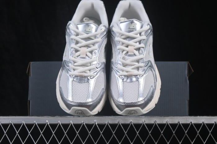 New Balance NB530 Retro Running Shoes for Everyday Wear - U5303IR