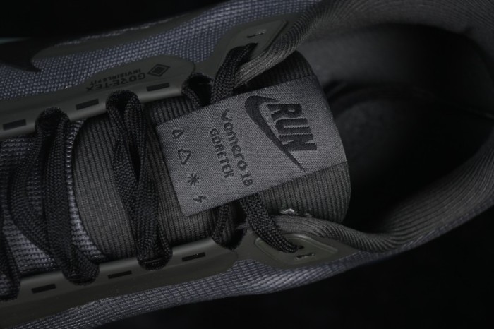 Nike Air Zoom Vomero 18 Running Shoes with Zoom Air Cushion - HQE98-008
