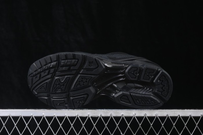 Thom Browne x Asics Gel-Kayano 14 Running Shoes with Recycled Knit Upper and FF BLAST PLUS Cushioning - 1203B110-001