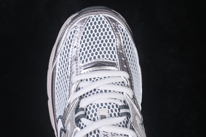Nike Air Max Moto 2K Retro Running Shoes with Air Cushion - IO9279-008
