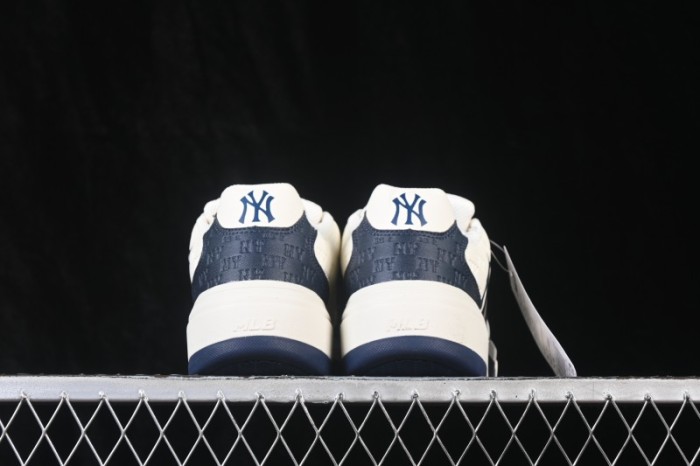 MLB Chunky Curve Liner New York Yankees Thick Sole Casual Running Shoes - 3ASXM066N50NYS