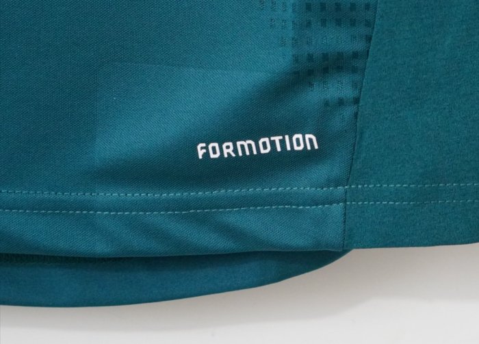 26/27 Real Madrid CF Teal & Pink Quarter-Zip Training Top