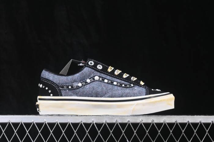 Vans Old Skool 36 Low Top Skate Shoes - VN000DC0FNG