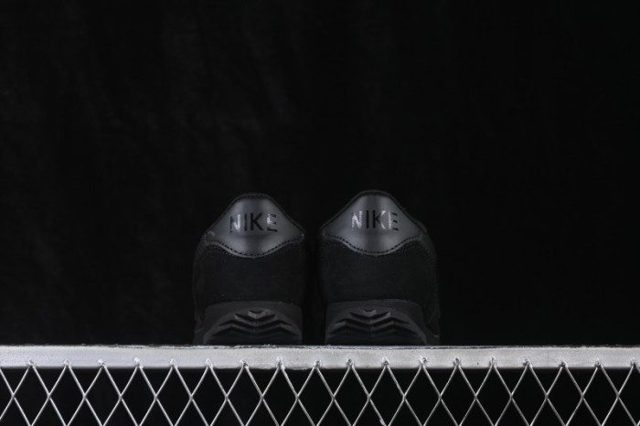 Nike Classic Cortez Leather Retro Running Shoes - IR1332-002