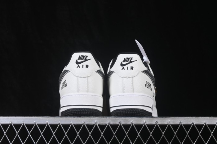 Nike Air Force 1 '07 Low Retro Casual Sneakers with Full-Length Air Cushion - WY0655-117
