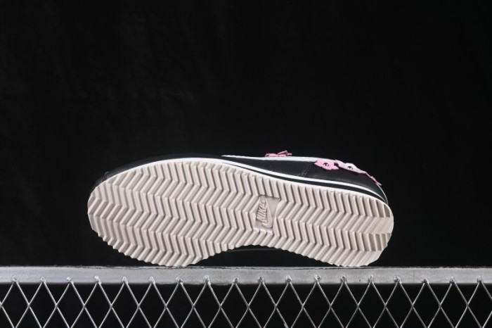 Nike Classic Cortez Leather Retro Running Shoes - IV5675-001